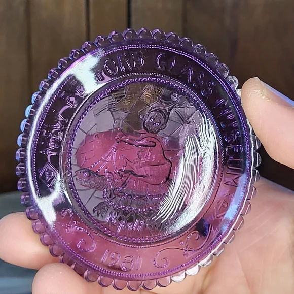 New Bedford Glass Plate - Picture 6 of 10